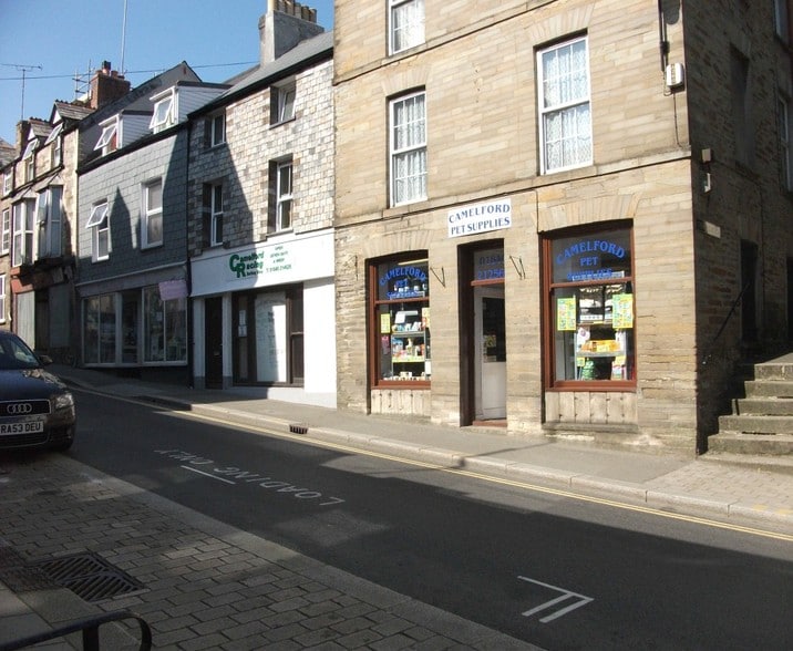 20 Fore St, Camelford for lease - Building Photo - Image 2 of 2