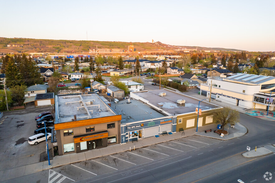 6435 Bowness Rd NW, Calgary, AB for lease - Aerial - Image 3 of 10