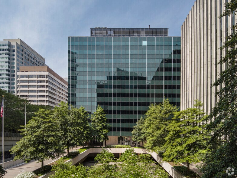 1621 N Kent St, Arlington, VA for lease - Building Photo - Image 2 of 6