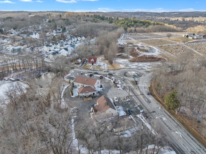 205 Hope Ave, Worcester, MA for sale - Building Photo - Image 2 of 9