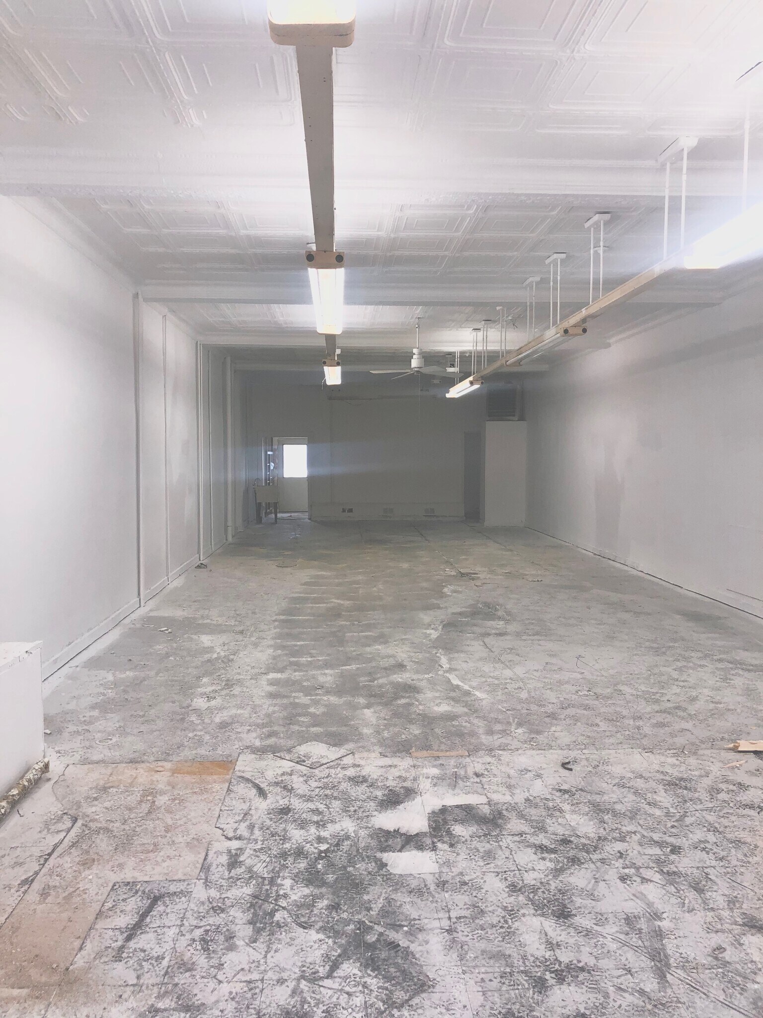 435 Cavitt Ave, Trafford, PA for sale Interior Photo- Image 1 of 1