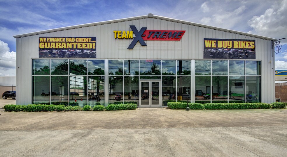 14902 North Fwy Houston Tx 77090 Loopnet Com