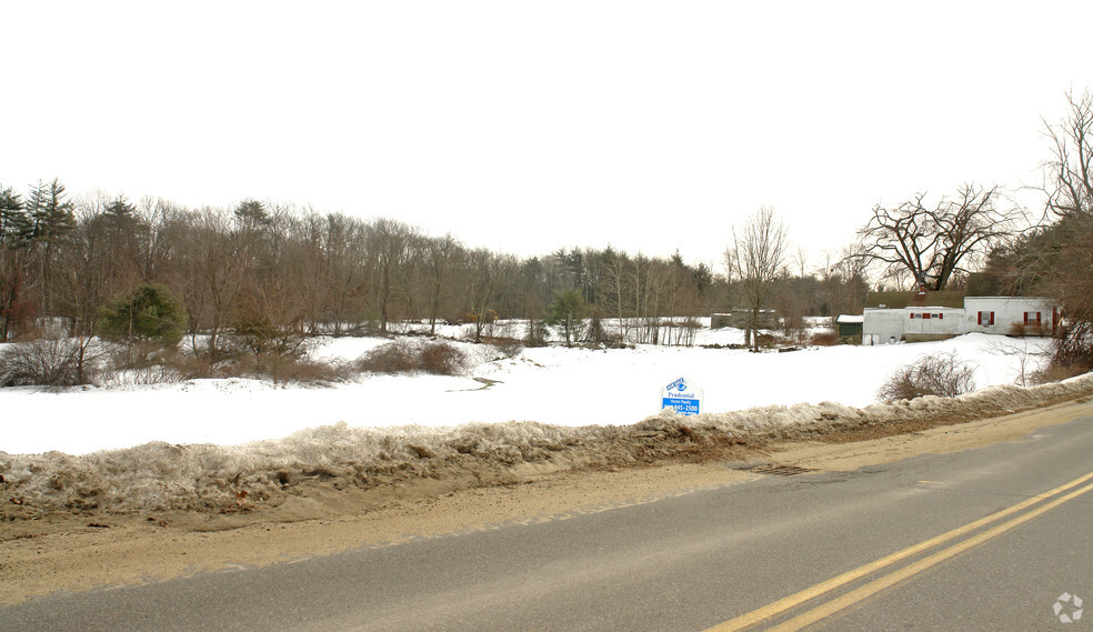 76 Perkins Rd, Londonderry, NH for sale - Primary Photo - Image 1 of 1