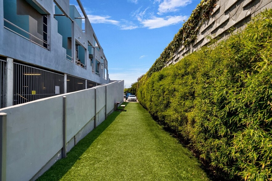 1750 14th St, Santa Monica, CA for lease - Building Photo - Image 3 of 6