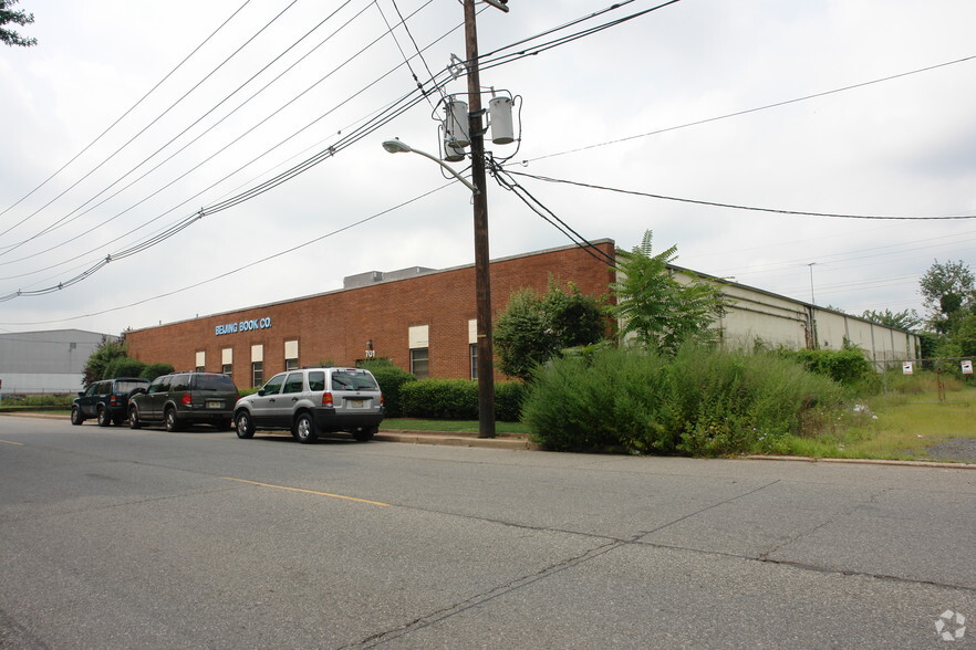 701 E Linden Ave, Linden, NJ for lease - Building Photo - Image 3 of 27