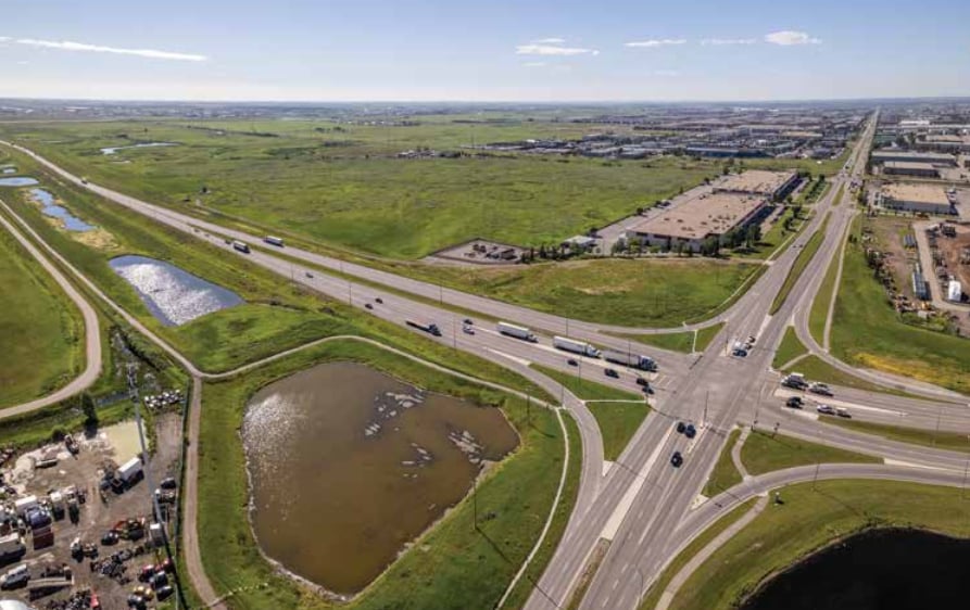 4891 54 St SE, Calgary, AB for sale - Primary Photo - Image 1 of 2