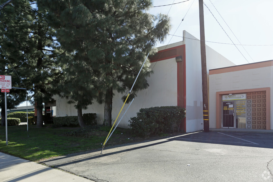 4773 Brooks St, Montclair, CA for lease - Building Photo - Image 3 of 3