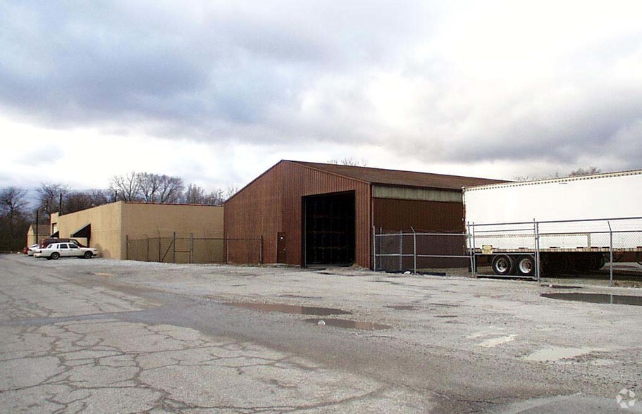 2750 Barnes Ave, Indianapolis, IN for lease - Building Photo - Image 3 of 7