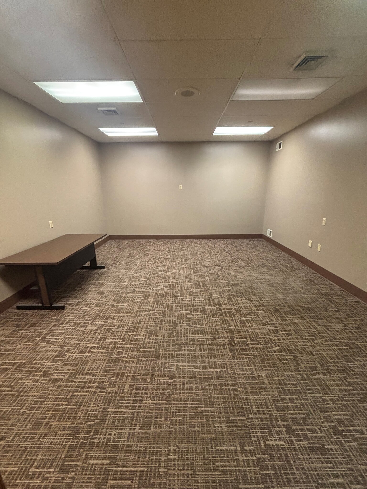 1580 McLaughlin Run Rd, Upper Saint Clair, PA for lease Interior Photo- Image 1 of 8