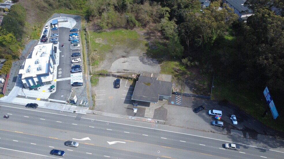 2431 Broadway, Eureka, CA for lease - Building Photo - Image 3 of 7