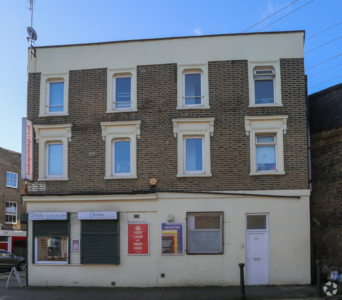 61 Grafton Rd, London for lease - Building Photo - Image 3 of 3