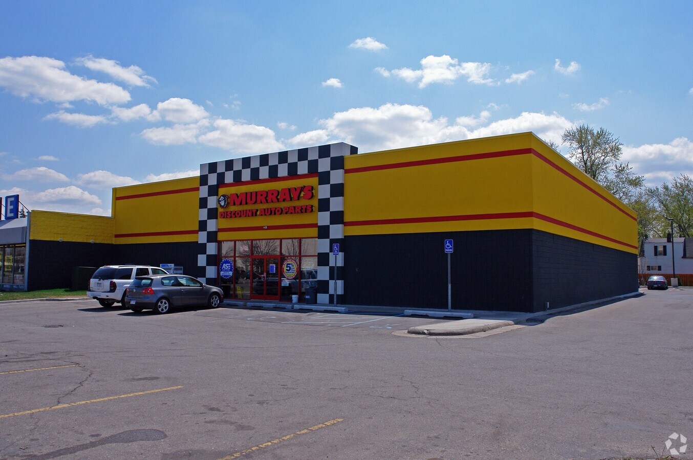 2271 Elizabeth Lake Rd, Waterford, MI 48328