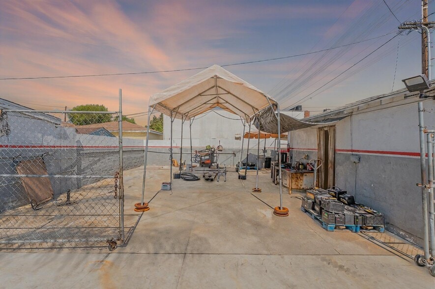 16529 Lakewood Blvd, Bellflower, CA for sale - Building Photo - Image 2 of 73