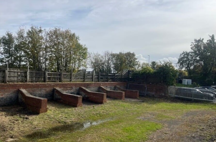 Harrogate Rd, Leeds for lease - Building Photo - Image 3 of 3