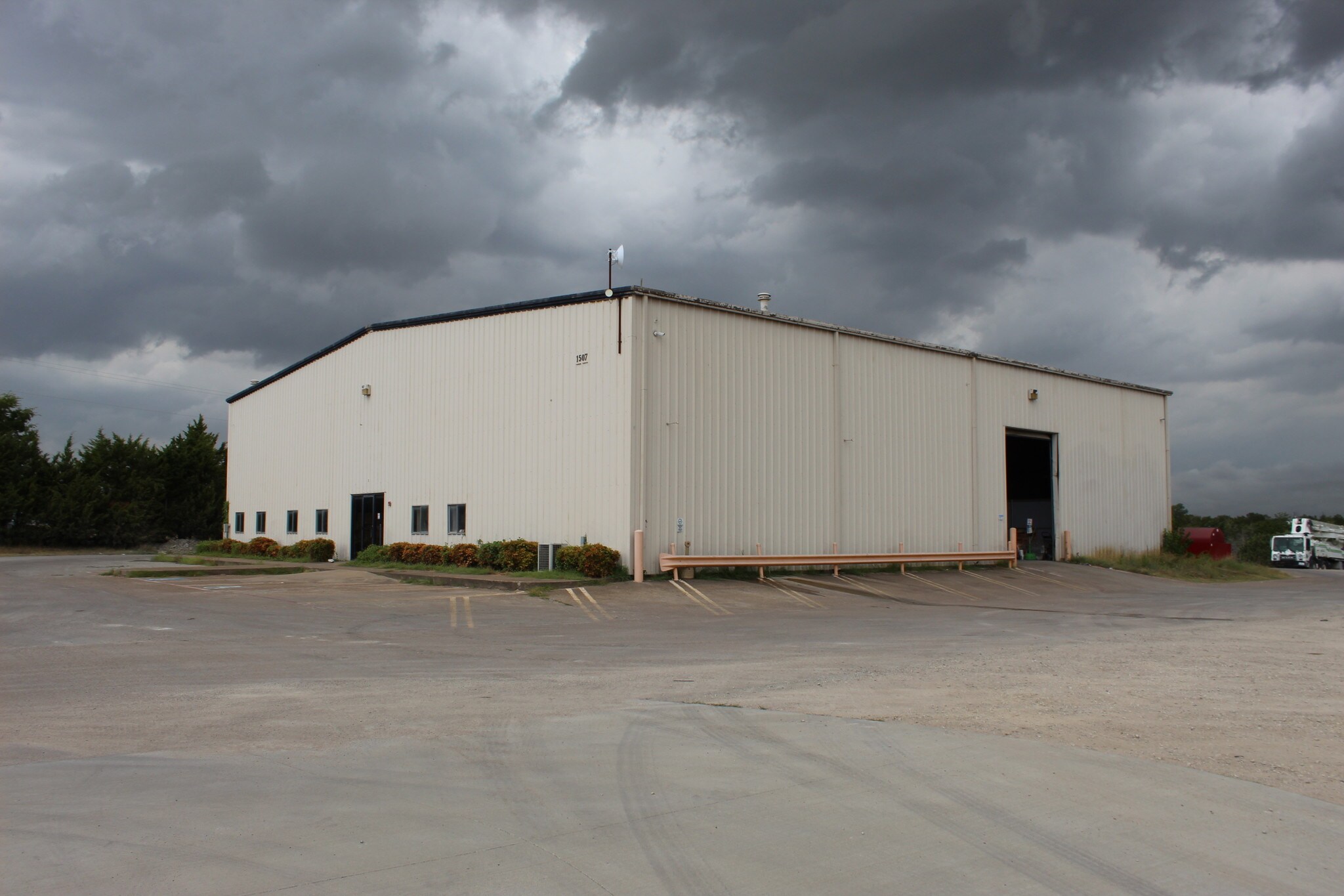 1507-1509 E Wheatland Rd, Lancaster, TX for sale Building Photo- Image 1 of 1