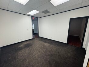 1880 S Dairy Ashford Rd, Houston, TX for lease Building Photo- Image 1 of 7