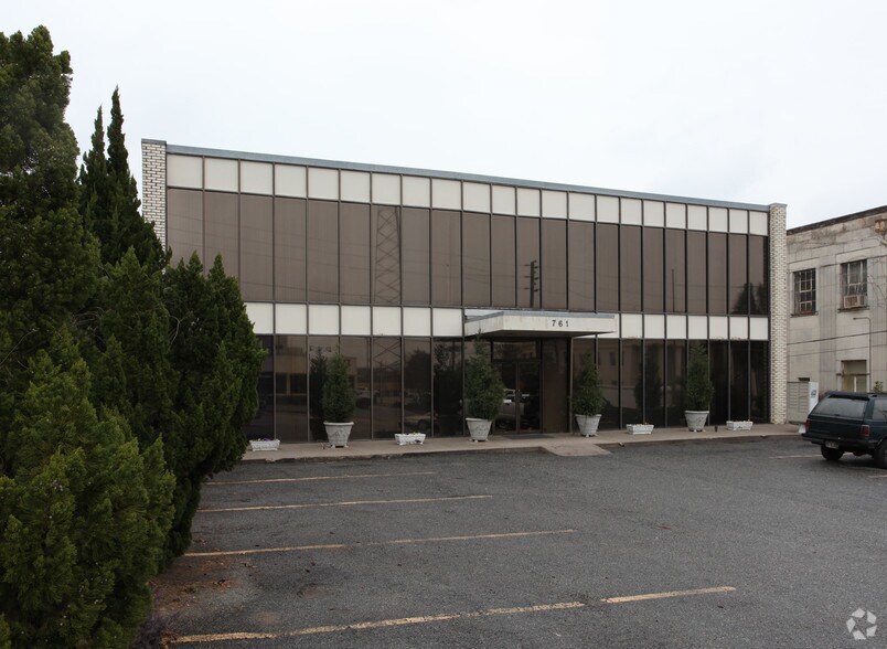 761 Poplar St, Macon-Bibb, GA for sale - Building Photo - Image 1 of 1