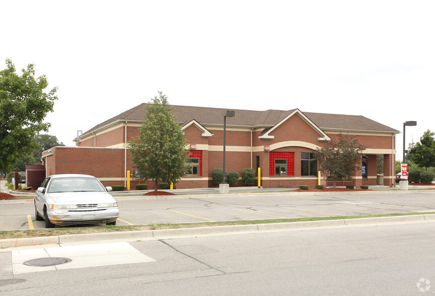 45135-45145 Ford Rd, Canton, MI for lease - Building Photo - Image 2 of 2