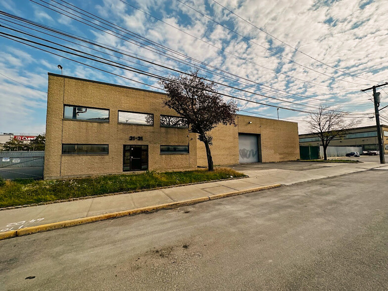 31-31 123rd St, Flushing, NY for lease - Building Photo - Image 2 of 3