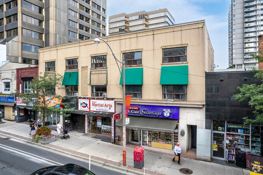 1421-1425 Yonge St, Toronto, ON for lease - Primary Photo - Image 1 of 4