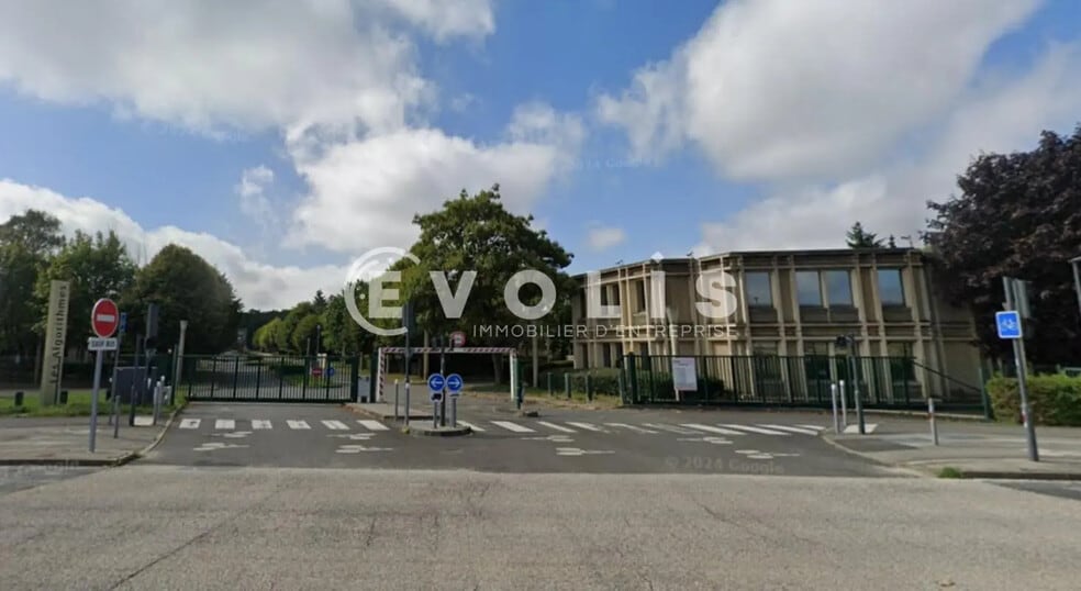 Office in Saint-Aubin for lease - Building Photo - Image 1 of 16