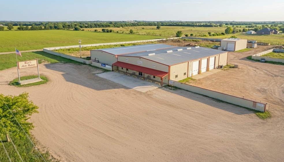 744 FM 609, La Grange, TX for lease - Building Photo - Image 1 of 50