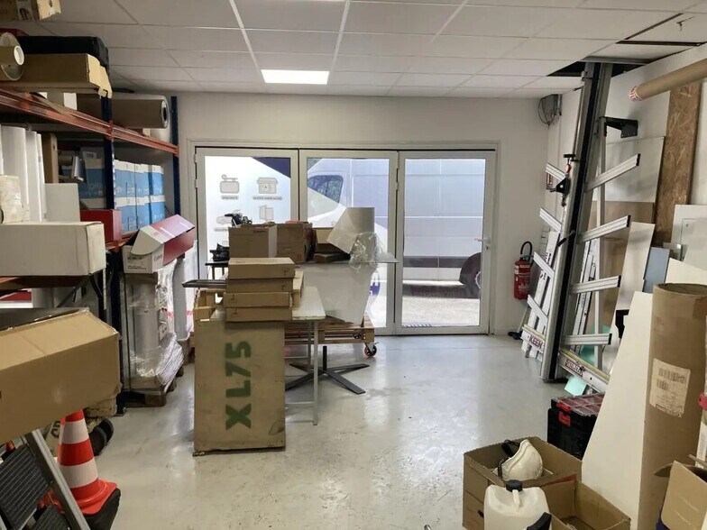 Flex in La Seyne-sur-Mer for lease - Interior Photo - Image 3 of 5