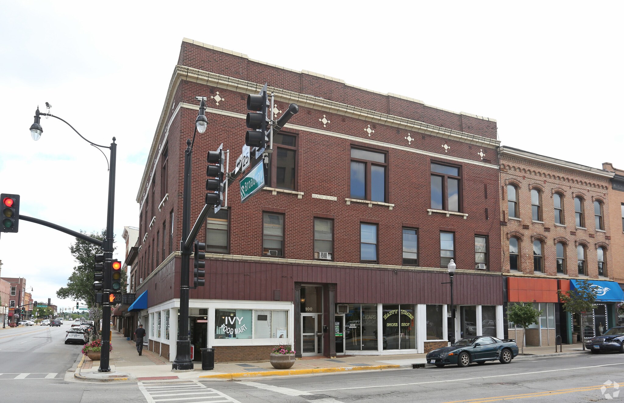 1 N Broadway, Aurora, IL for sale Primary Photo- Image 1 of 1