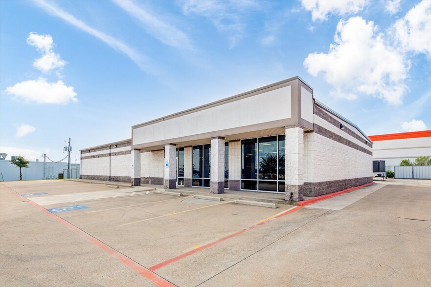 5615 Rufe Snow Dr, North Richland Hills, TX for sale - Building Photo - Image 2 of 40