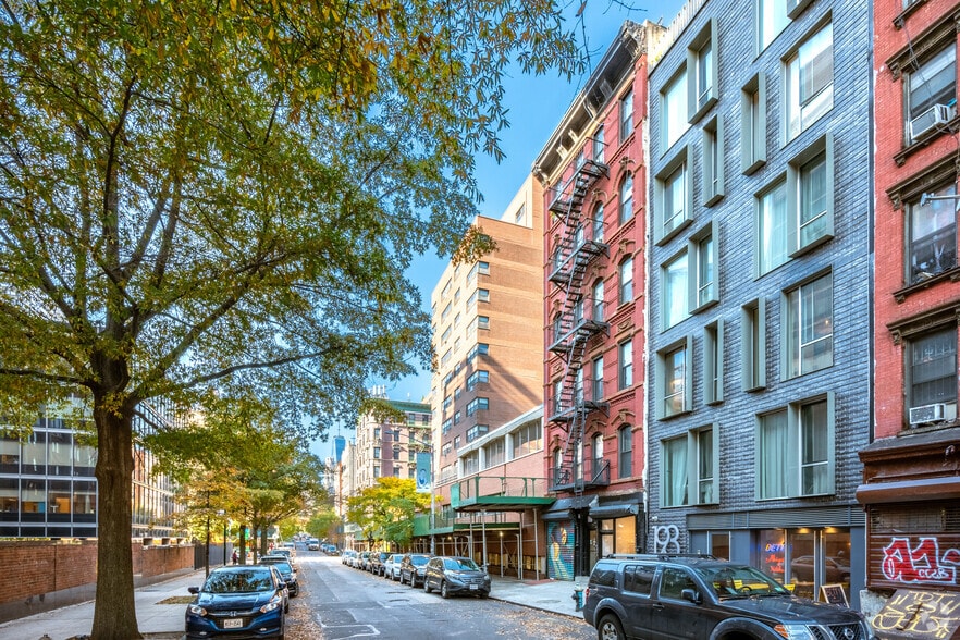 191 Henry St, New York, NY for lease - Building Photo - Image 2 of 7