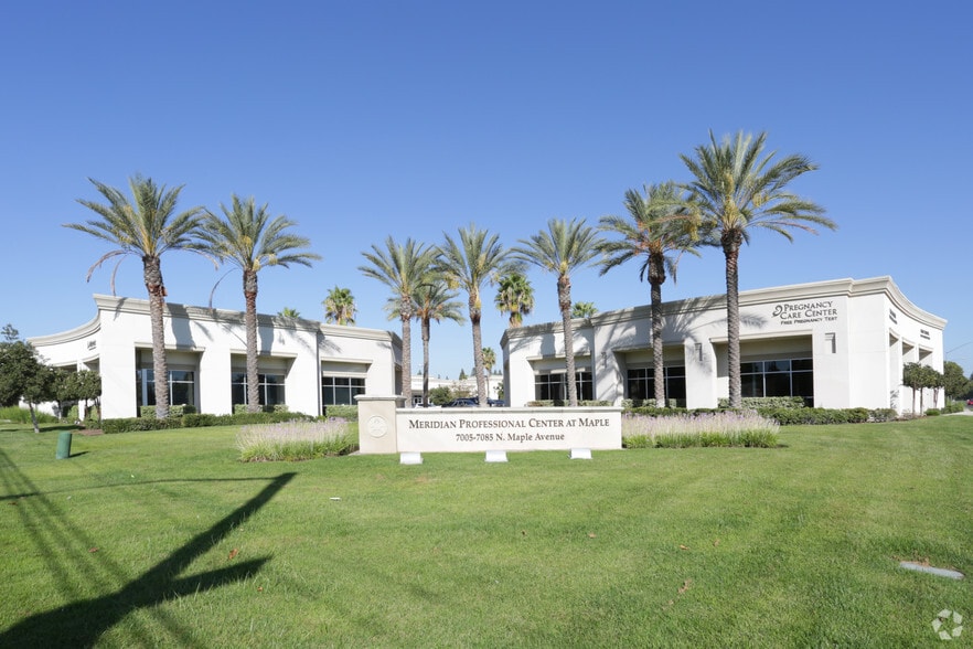 7025 N Maple Ave, Fresno, CA for lease - Building Photo - Image 3 of 4