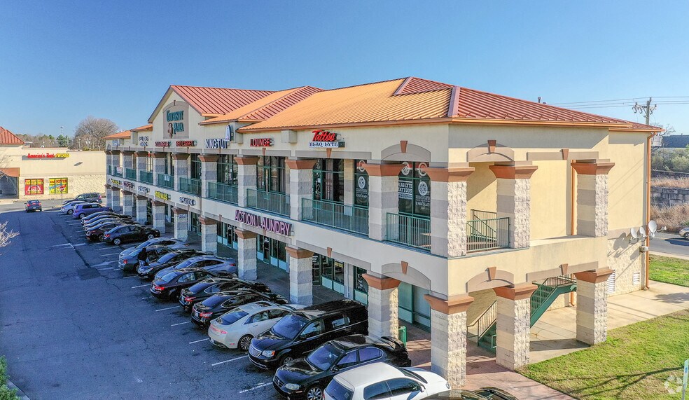 9620 University City Blvd, Charlotte, NC for lease - Building Photo - Image 2 of 2