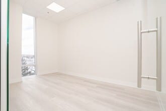 135 Addison Hall Cir, Aurora, ON for lease Interior Photo- Image 1 of 23