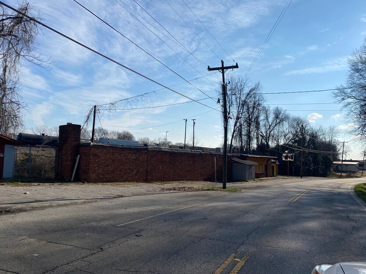 976 Hayne St, Spartanburg, SC 29301