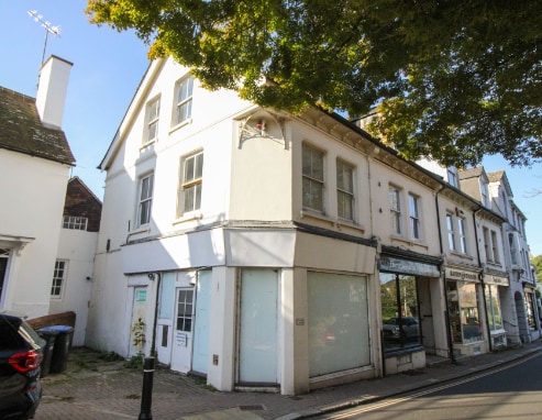 58 High St, Hurstpierpoint for sale - Primary Photo - Image 1 of 8