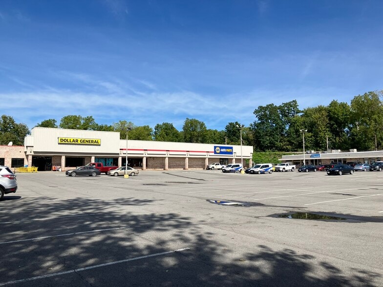 West Ave Plaza portfolio of 2 properties for sale on LoopNet.com - Building Photo - Image 2 of 5