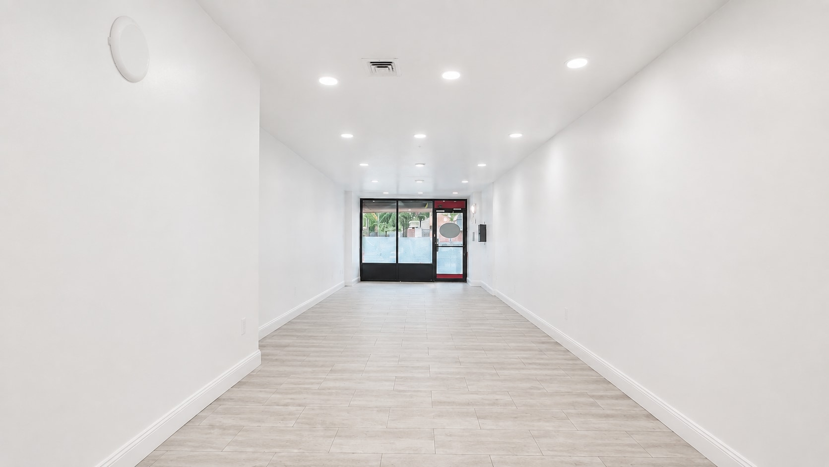 443 De Kalb Avenue, Brooklyn, NY for lease Interior Photo- Image 1 of 5