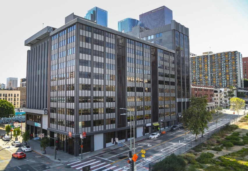 205 S Broadway, Los Angeles, CA for lease - Primary Photo - Image 1 of 14