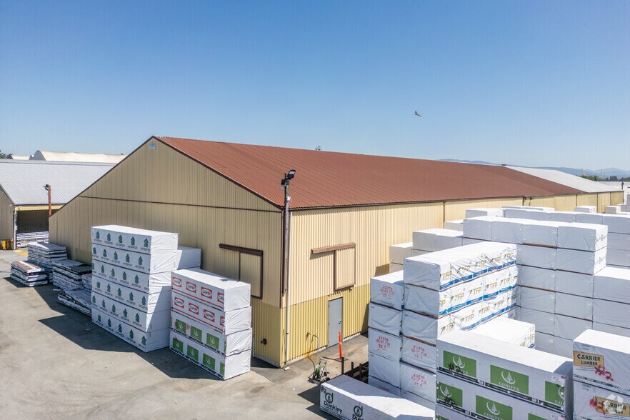 19822 101 Av, Langley, BC for sale - Primary Photo - Image 1 of 3