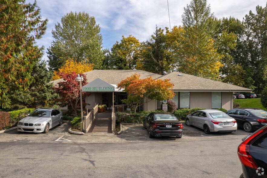 1900 116th Ave NE, Bellevue, WA for lease - Building Photo - Image 2 of 17