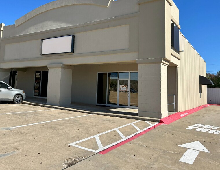 3809 E 9th St, Texarkana, AR for lease - Building Photo - Image 2 of 7