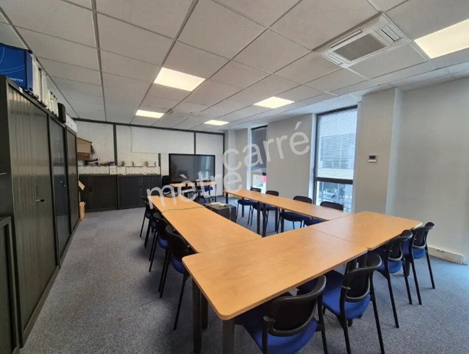 Office in Nantes for lease Building Photo- Image 1 of 9