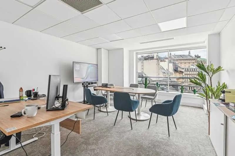 37 Rue De Caumartin, Paris for lease - Interior Photo - Image 3 of 4