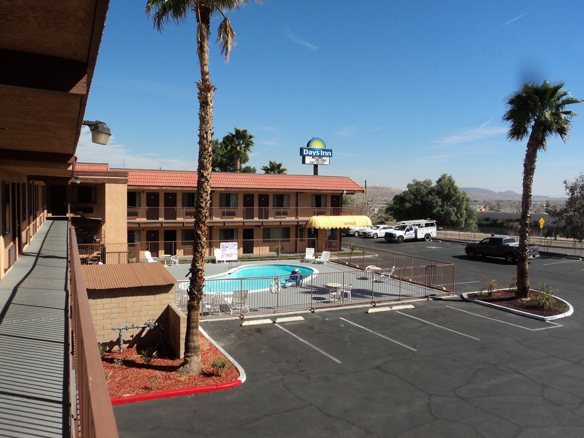 1590 Coolwater Ln, Barstow, CA 92311