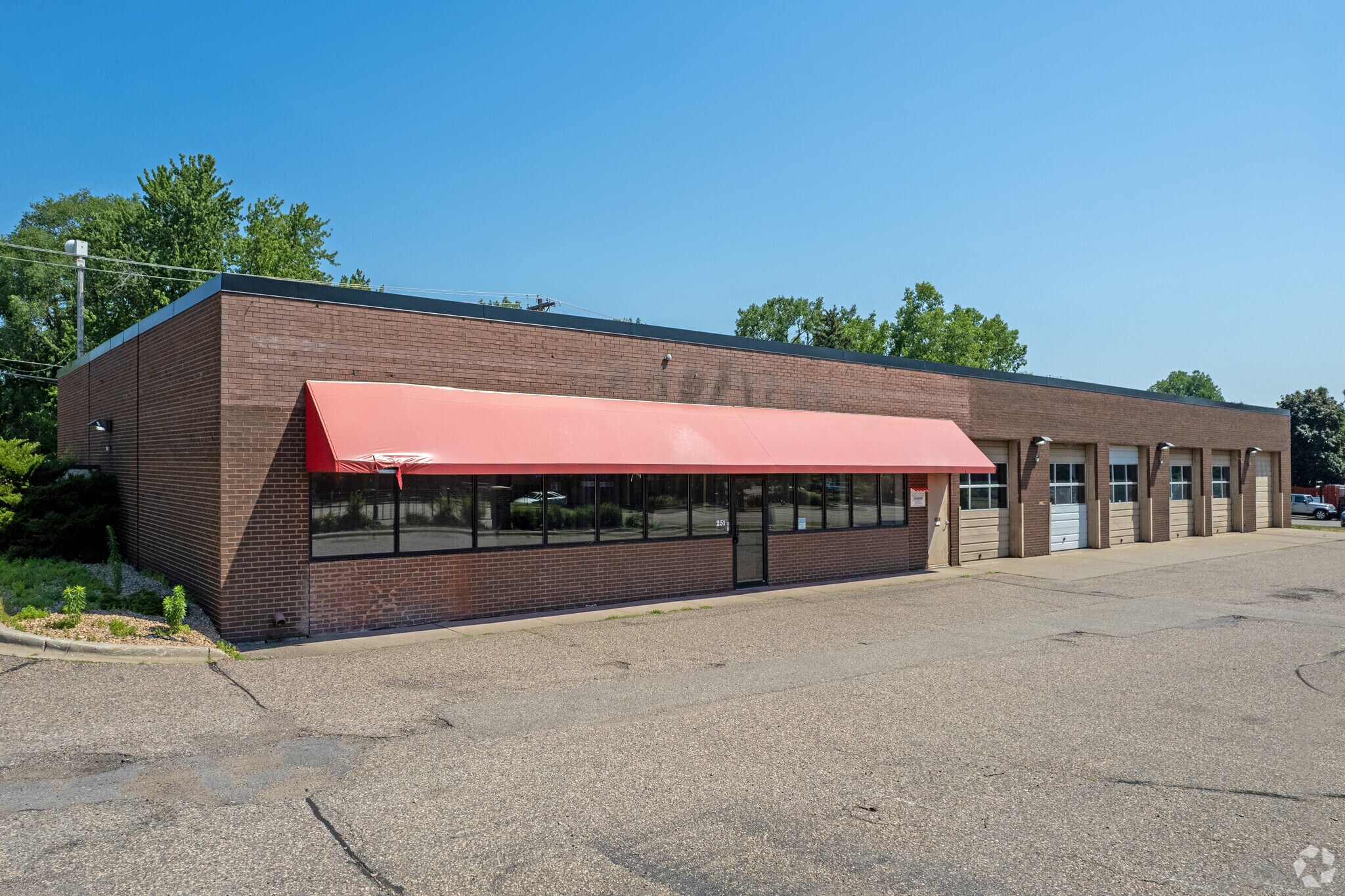 251 57th Ave NE, Fridley, MN for sale Building Photo- Image 1 of 1