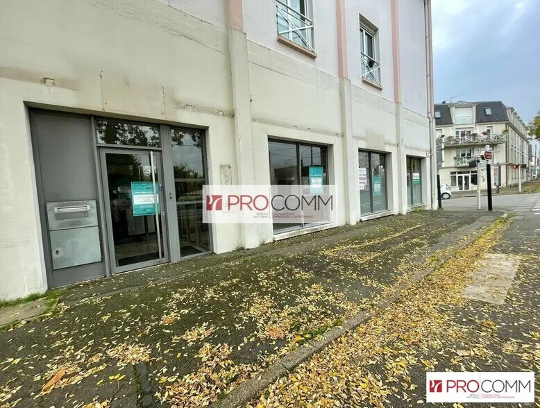 Retail in Luisant for lease - Building Photo - Image 2 of 10