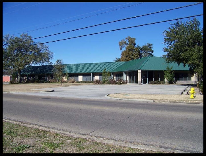 522 E Railroad St, Long Beach, MS 39560