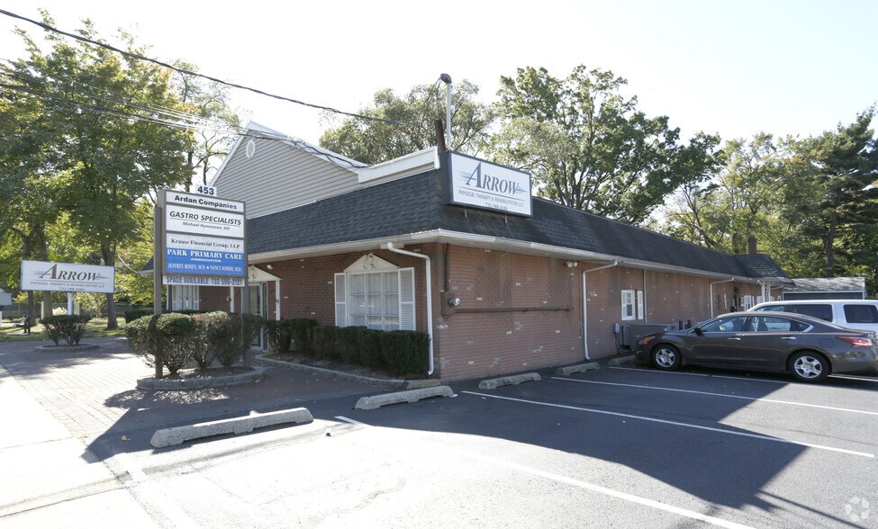 453 Amboy Ave, Woodbridge, NJ 07095 Office for Lease