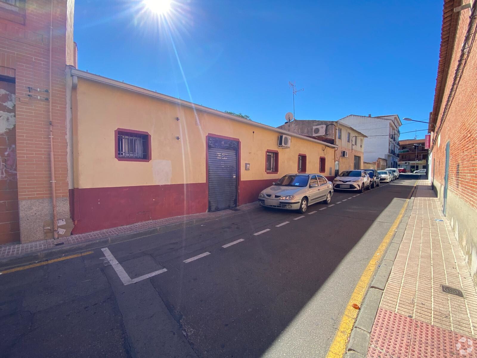 Retail in Fuensalida, Toledo for sale Primary Photo- Image 1 of 9