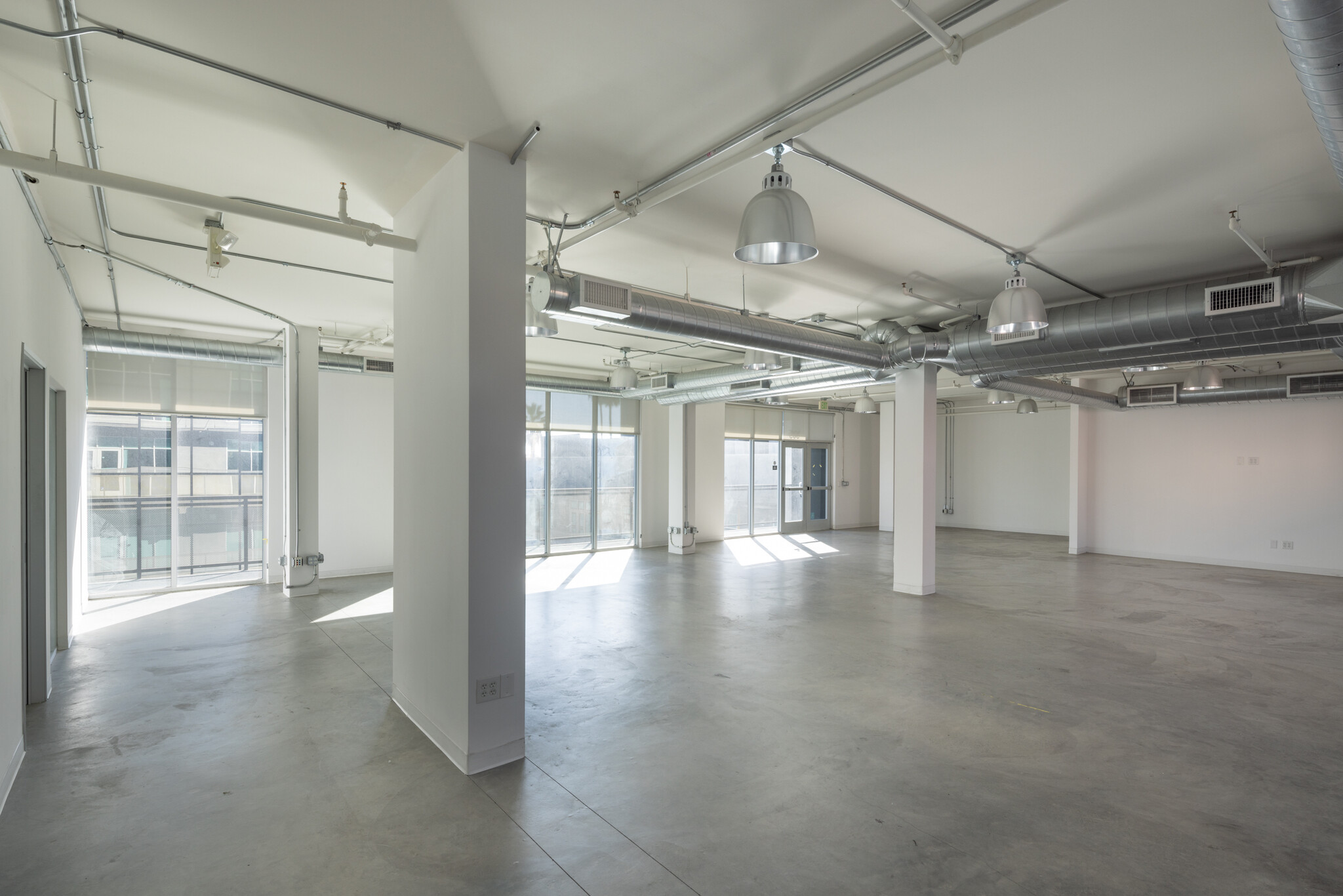 5815-5825 W Sunset Blvd, Hollywood, CA for lease Interior Photo- Image 1 of 3